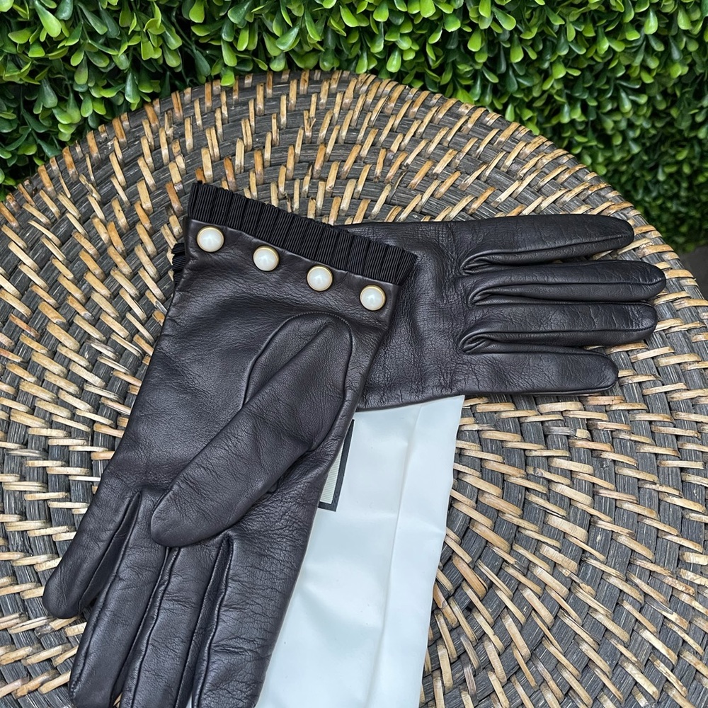 Gucci black leather gloves with pearls size 7.5 new - Picture 8 of 12